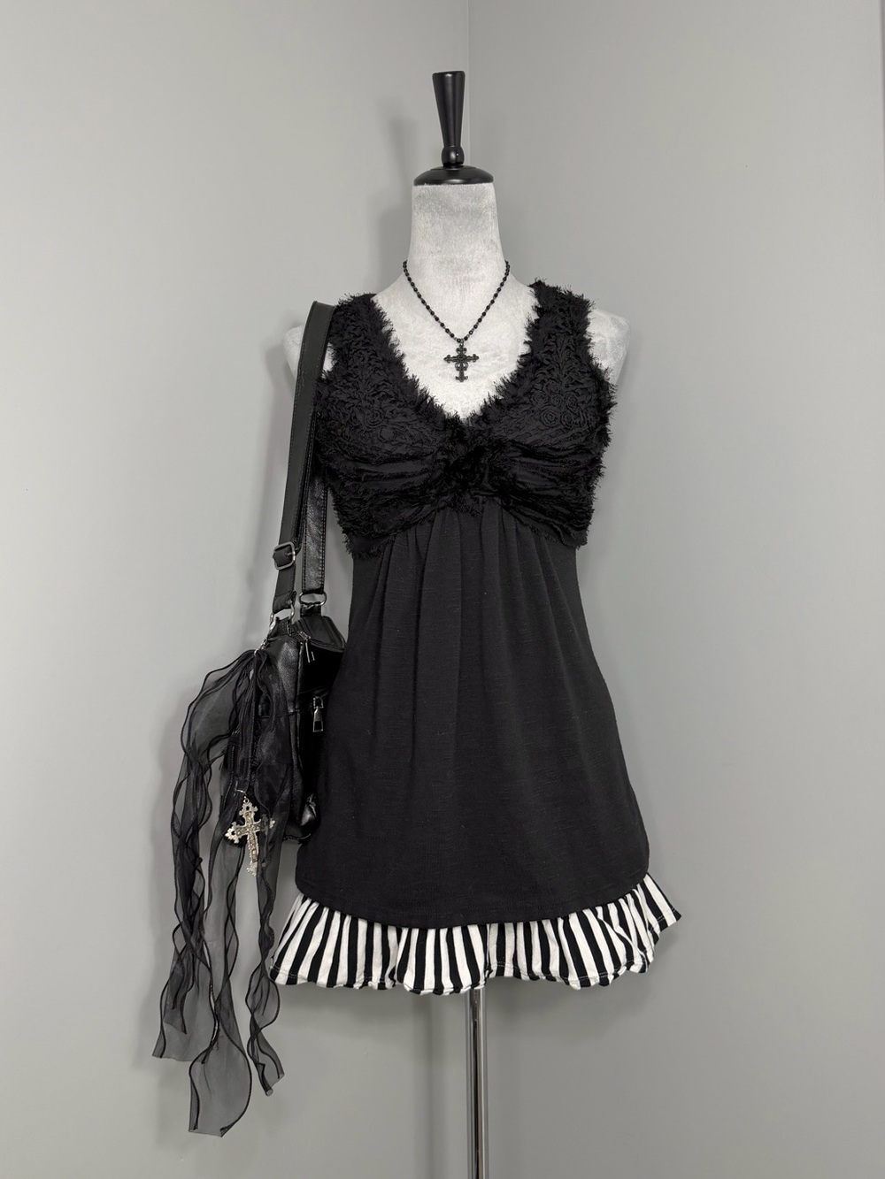 Daytrip Fairy Goth Black Babyoll Tank Top w/ Textured Ruffled Frayed Bust Size S